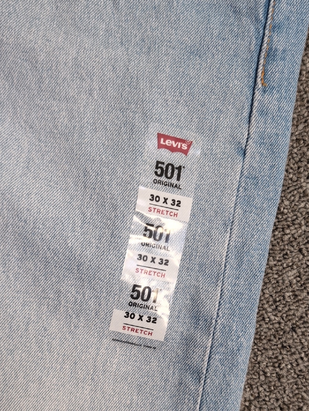 NWT Levi's 501 Original Fit Jeans, 32x32, Light Wash - Stretch Denim - Picture 3 of 10